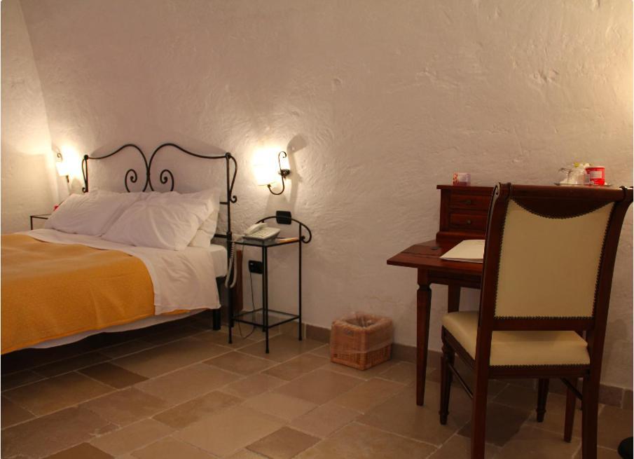 Hotel Masseria Fortificata Donnaloia Monopoli Eksteriør bilde